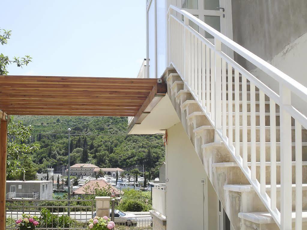 Apartments Silvija Mokošica Exterior foto