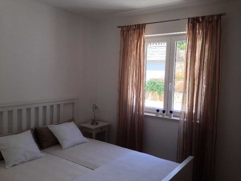 Apartments Silvija Mokošica Exterior foto